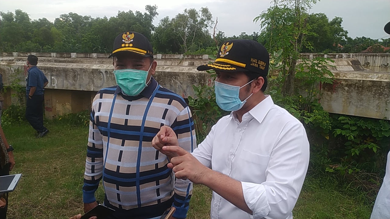 Sampang Banjir, Wakil Gubernur Jatim Tinjau Kerusakan Pompa Air