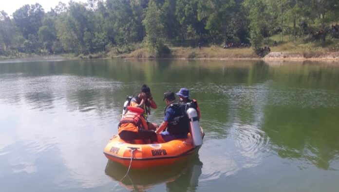 Belum Ditemukan, Seorang Pemuda Dikabarkan Tenggelam di Embung Pandiyangan Sampang