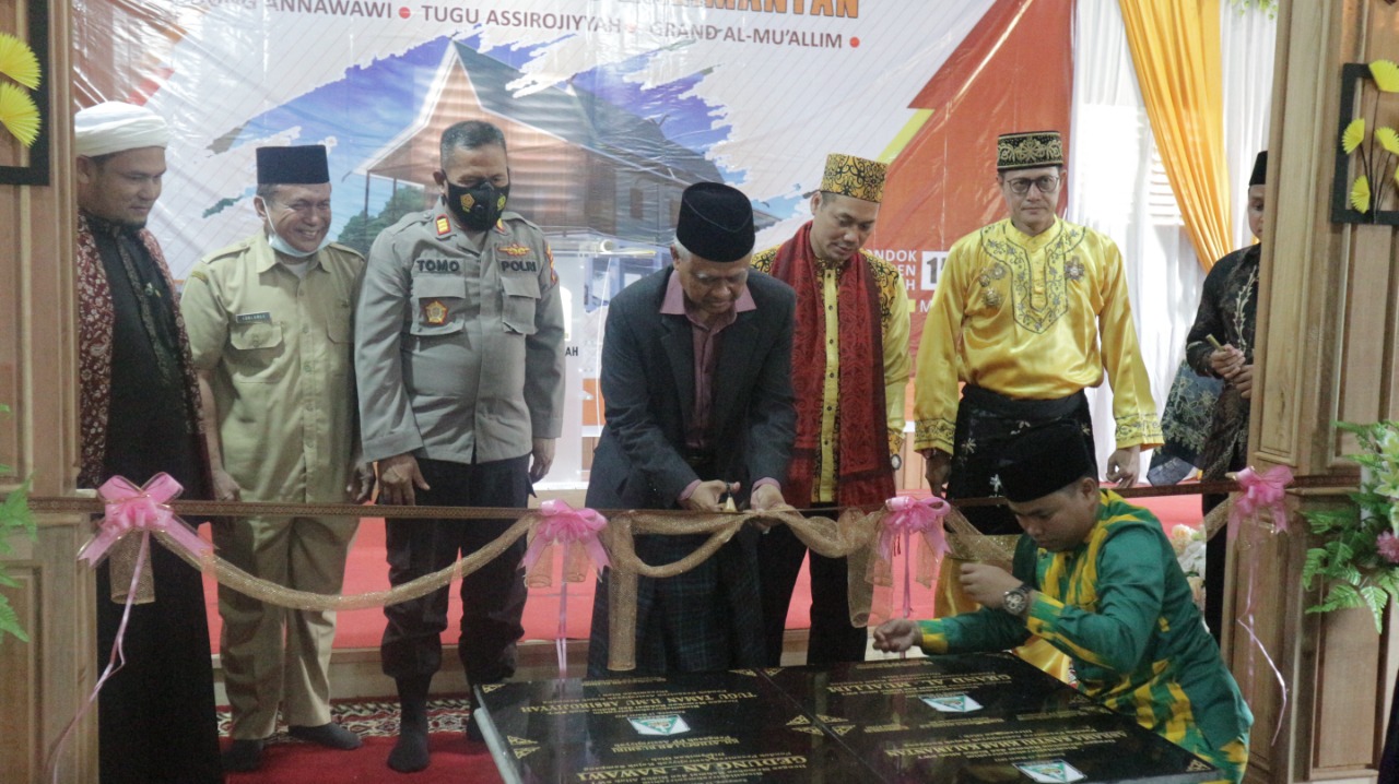 Pondok Pesantren Assirojiyyah Resmikan Asrama Santri Khas Kalimantan Barat