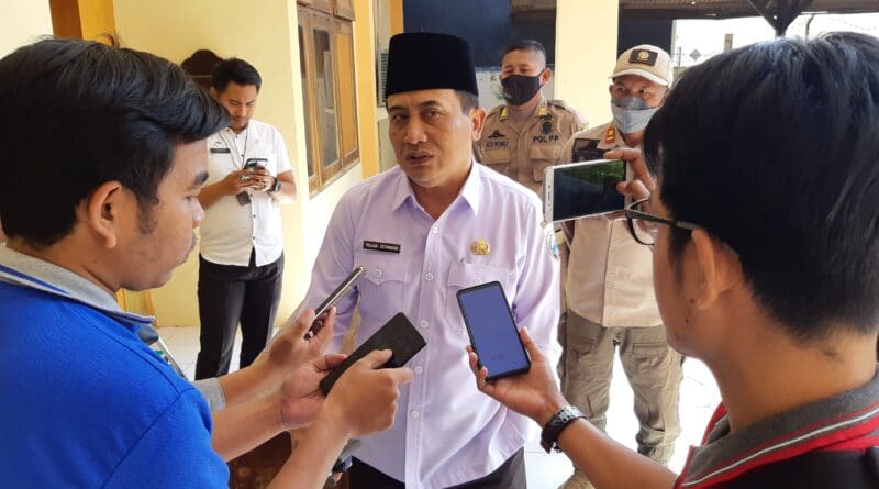 Menilik Nasib Guru Honorer Banding DAU APBD Kabupaten Sampang