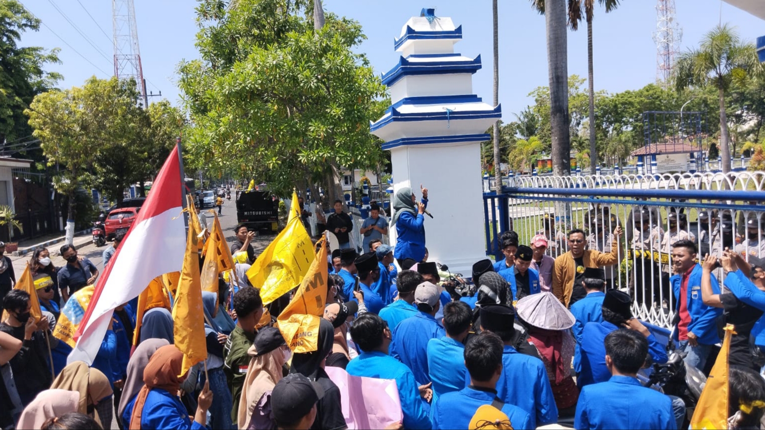 Tolak Kenaikan Harga Bahan Bakar, PC PMII Sampang Gelar Demonstrasi
