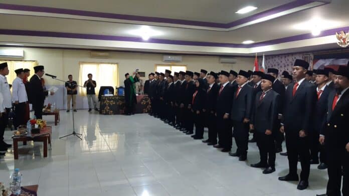 KPU Kabupaten Sampang Gelar Pelantikan dan Orientasi Tugas Anggota PPK Pemilu 2024