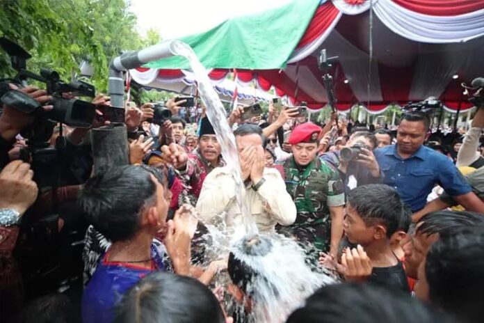 Prabowo Subianto Resmikan 15 Sumber Air Bersih di Bangkalan