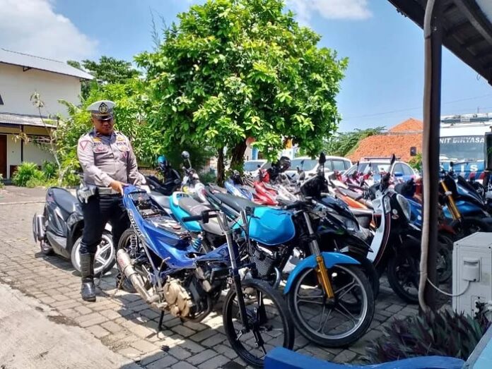 Razia Balap Liar, Polres Sampang Amankan Puluhan Sepeda Motor