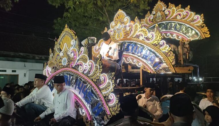 Rudi Arifiyanto: Parade Takbir Keliling Eksplorasi Budaya Khas Sampang dalam Nuansa Islami