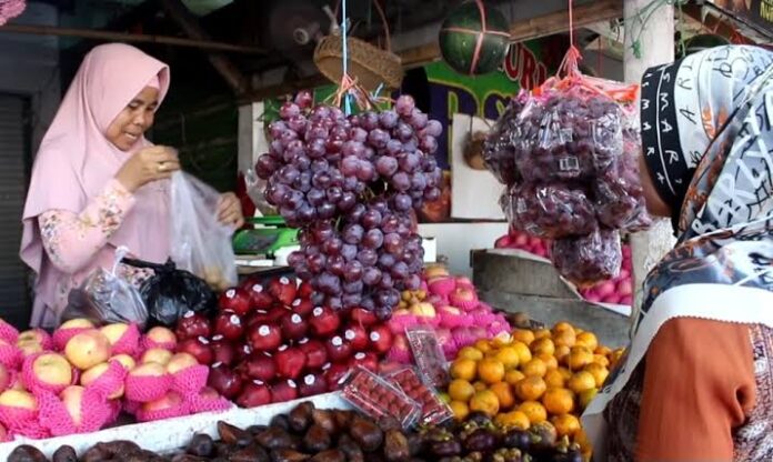 Maulid Nabi, Berkah bagi Pedagang Buah Pasar Blega Bangkalan