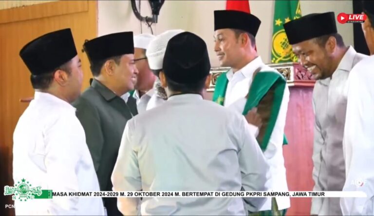 Hadiri Pelantikan PCNU Sampang, Ra Mahfud: Kami Siap Berdiri Bersama NU