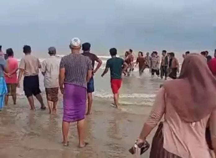 3 Warga di Sampang Tewas Terseret Ombak